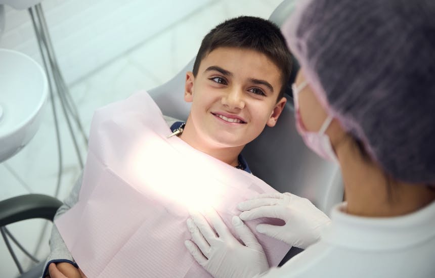 pediatrician-dentistry-concept